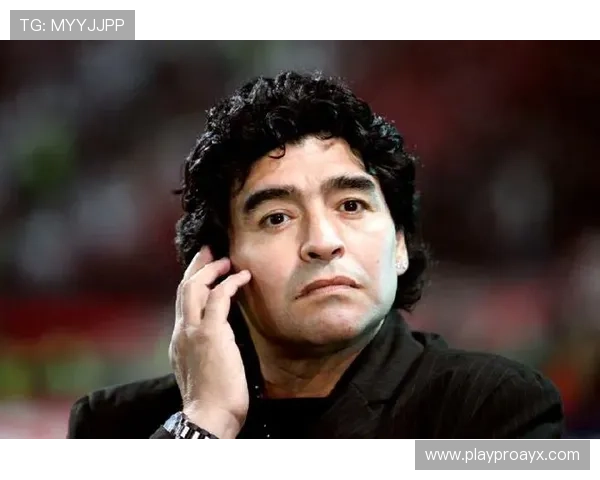 那不勒斯足球俱乐部,从马拉多纳到德劳伦蒂斯的重生传奇