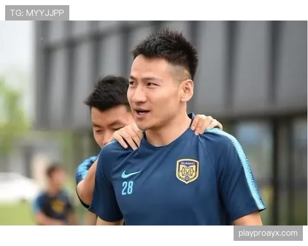 法马边路进攻表现稳健,近期战术侧重两翼推进 法马边路进攻表现稳健,近期战术侧重两翼推进