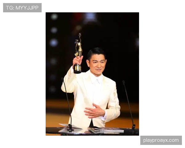 施洋这工资拿得跟娱乐圈新星，请问他是怎么安排日常的？